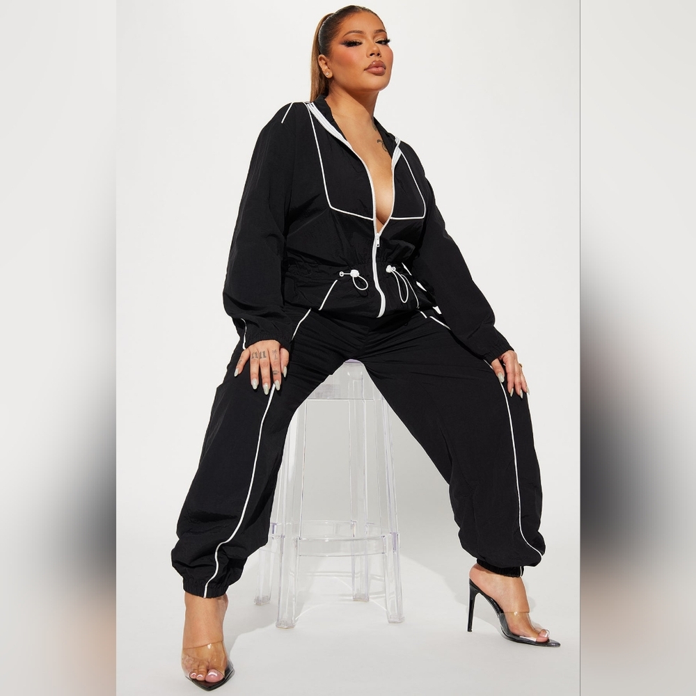 Fashion Nova Sold Out SPORTY LOVE Windbreaker Black And White Piping Jumpsuit - Picture 4 of 7